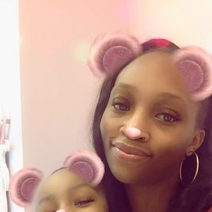 Meet your Posher, Elnora